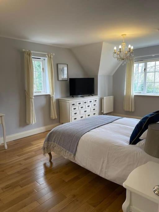 Large Coastal Cottage, Private Indoor Pool, Hut Tub, Sauna And Steam Pod Weymouth Exterior foto
